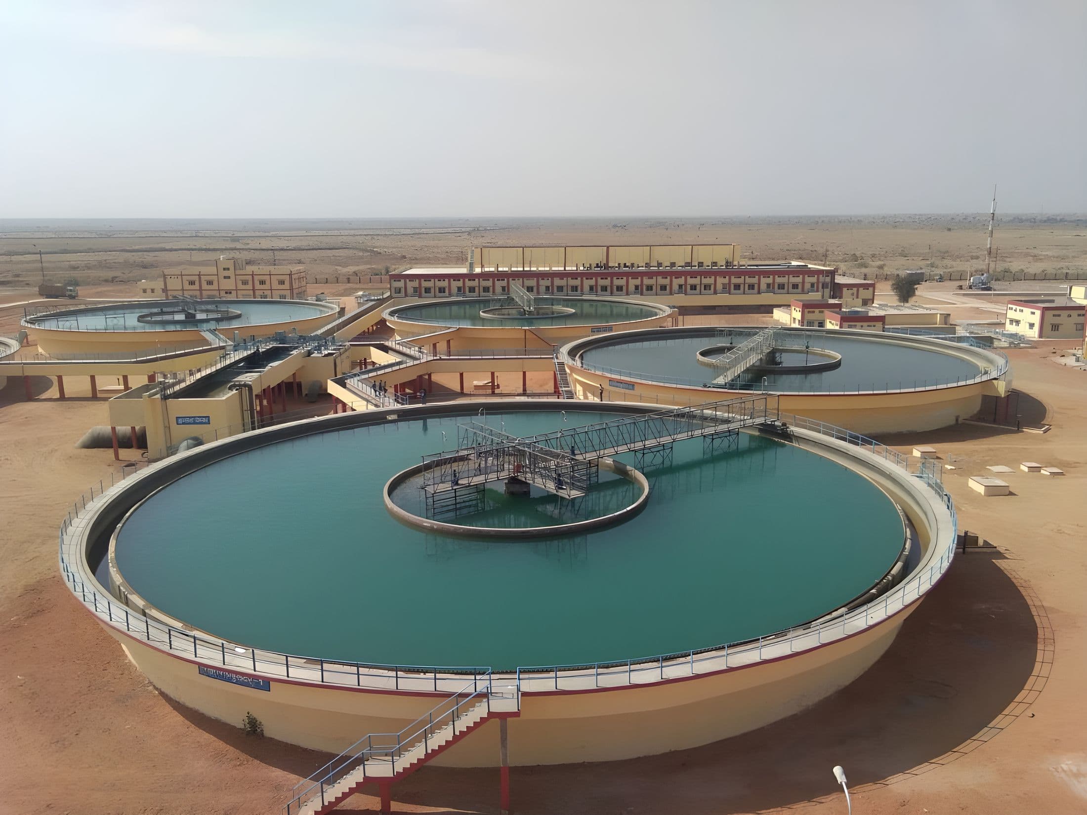 Water treatment clarifier